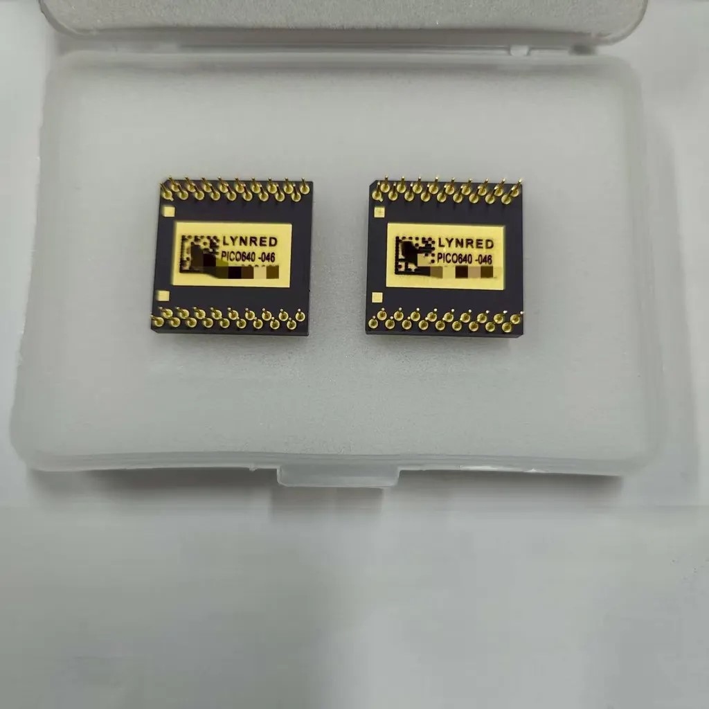 Тепловизионный сенсор PICO640